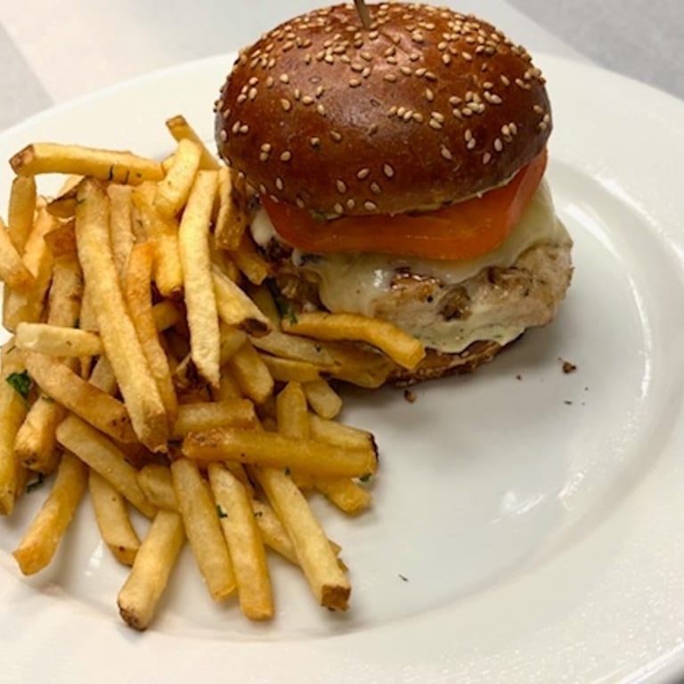 Delicious Chicken Sandwiches: A French Bistro Favorite